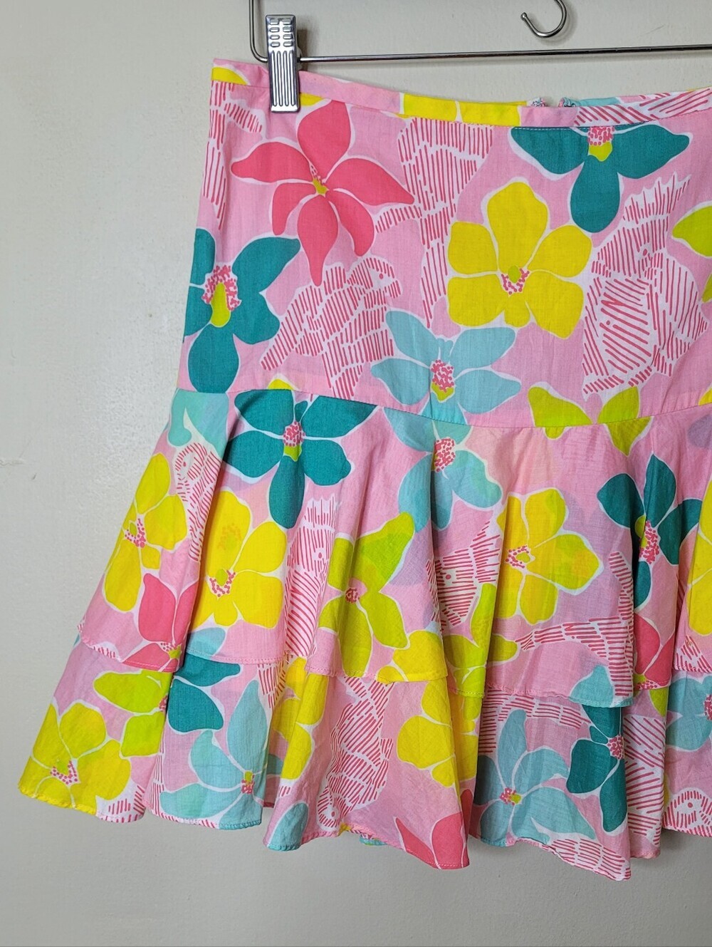 Lilly Pulitzer Vintage White Tag Bevin Ruffle Mini Skirt Parrot-ise Floral 8 - Picture 3 of 8